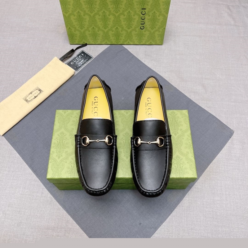 G*u*i leather shoes